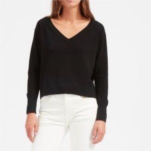 Everlane Cashmere Cropped V-neck Sweater